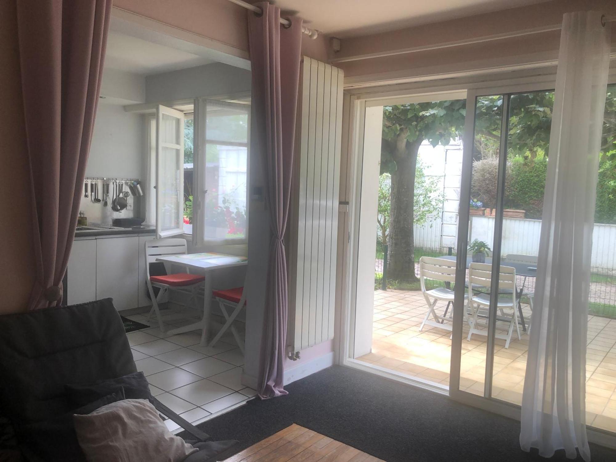 Apartment 70 M2 De Plain-pied Terrasse Jardin Nay (Pyrenees-Atlantiques)